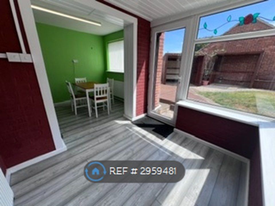Property photo 3 of 34