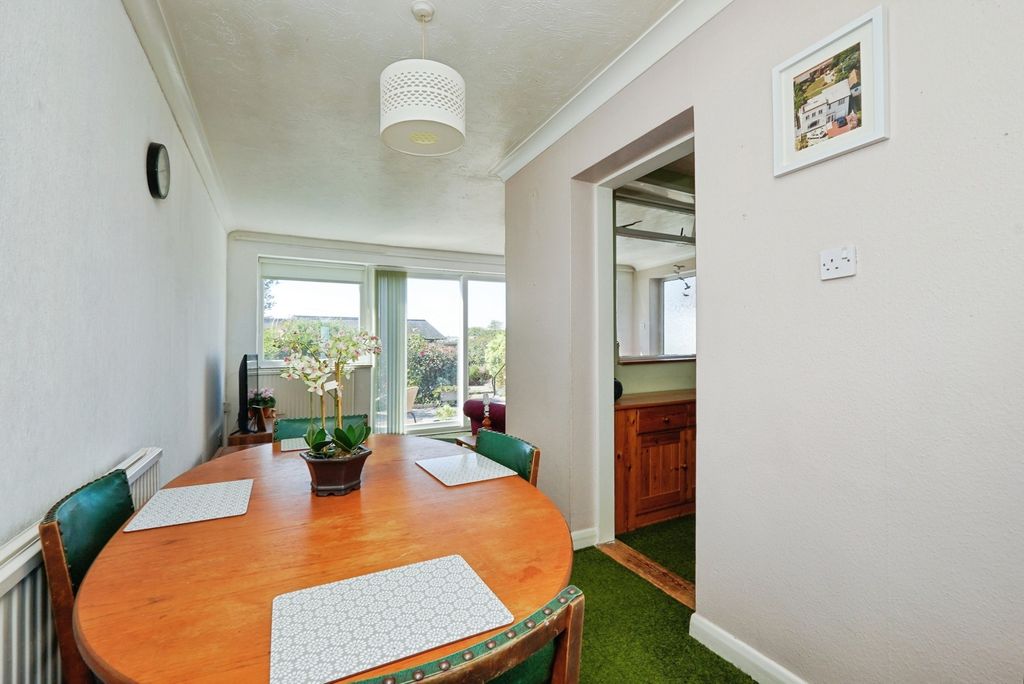 Property photo 3 of 17 Pbox-Img.Jpg
