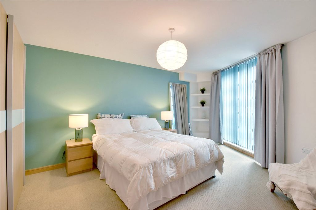 Property photo 1 of 10 Picture No. 08