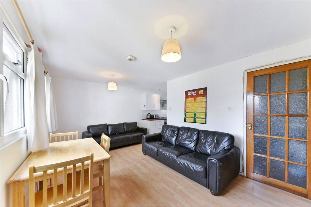 Property photo 2 of 15 Picture No. 02