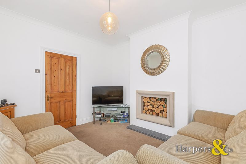 Property photo 3 of 10 Photo 3