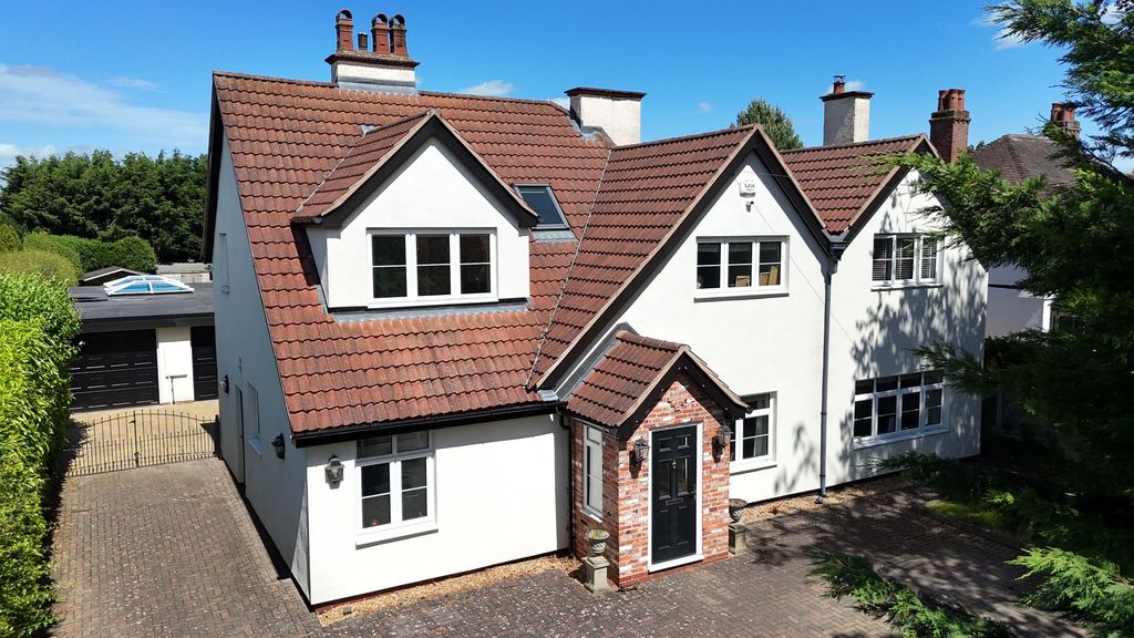 Property photo 1 of 35