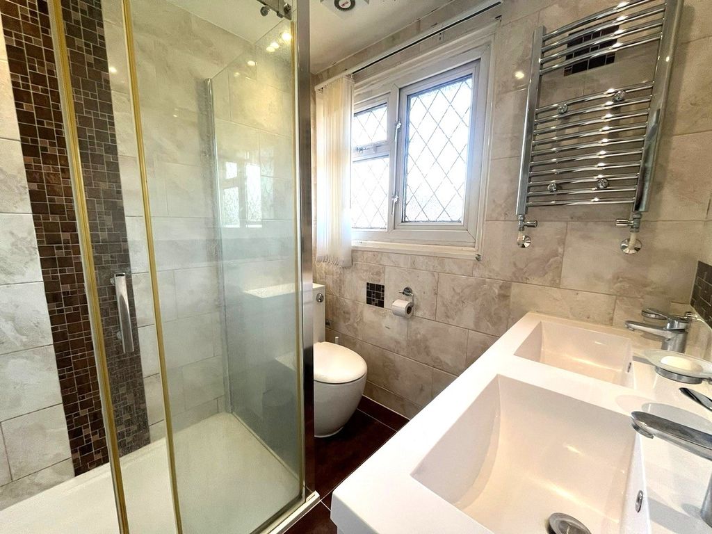 Property photo 3 of 11 Image