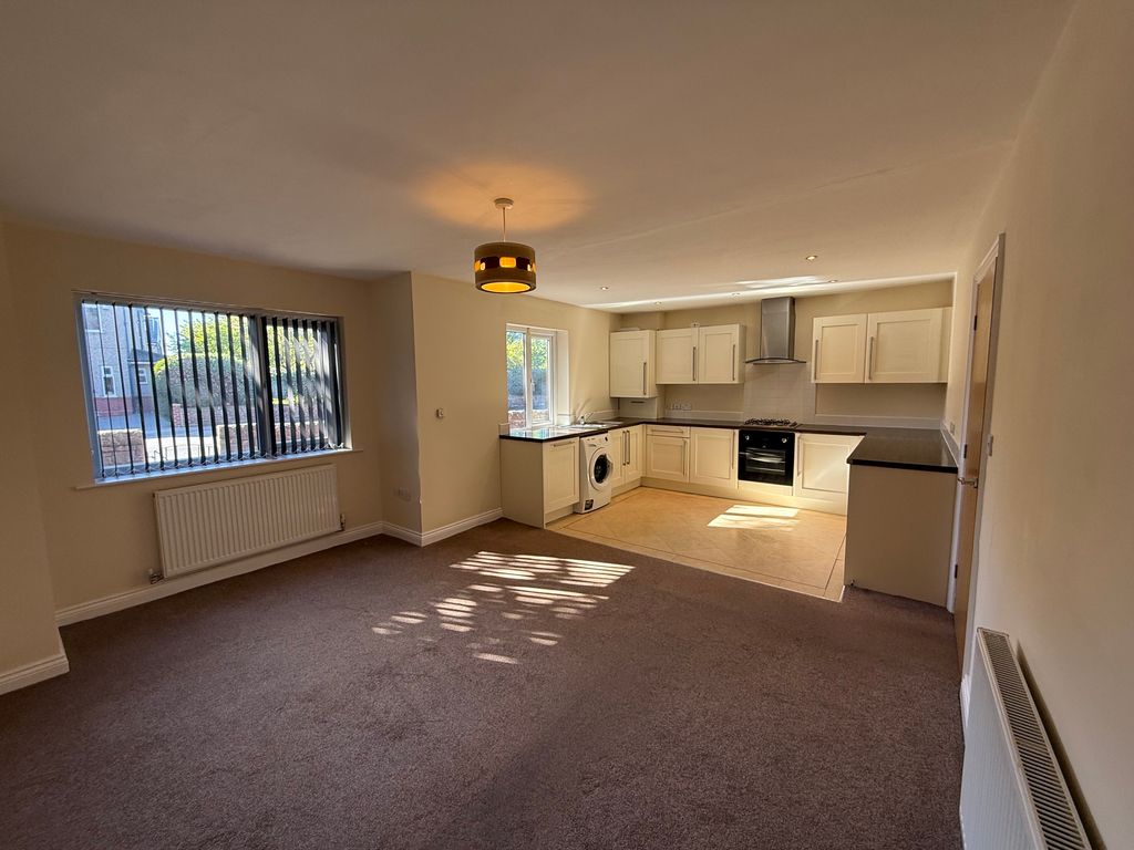 Property photo 1 of 16 Cover