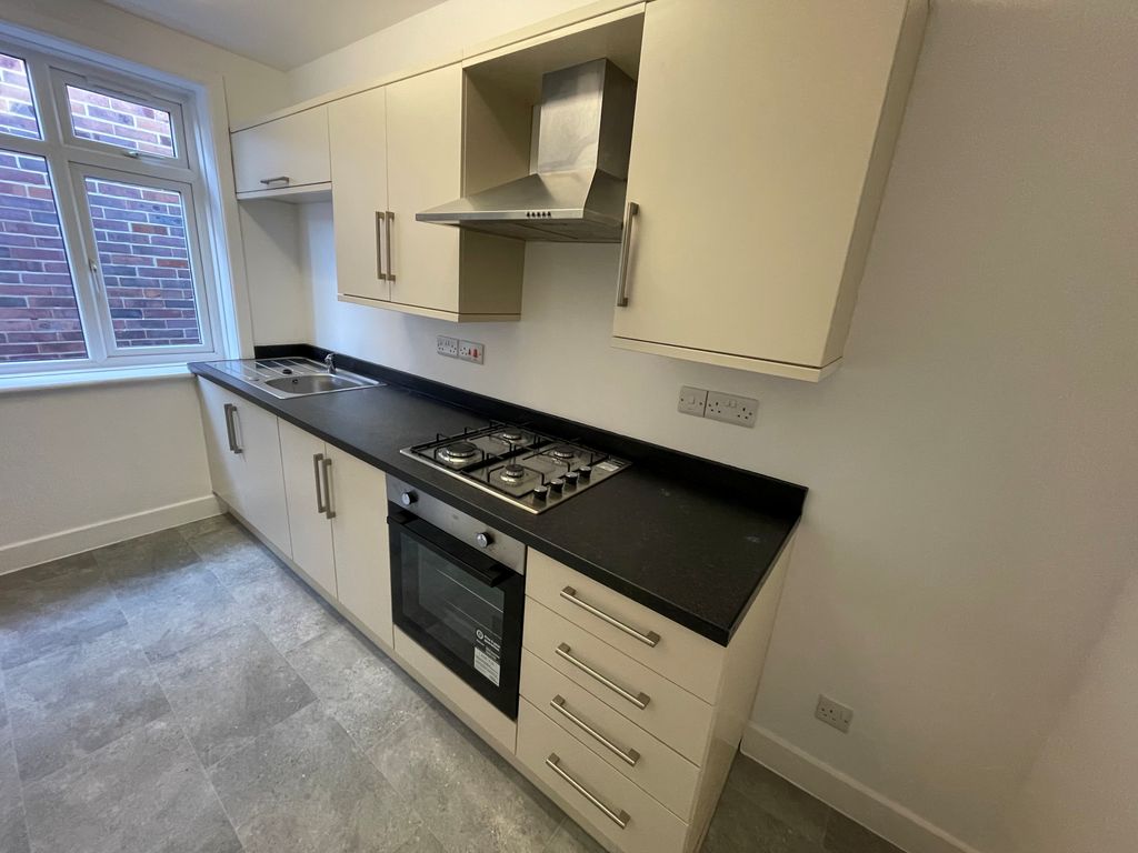 Property photo 2 of 6 Kitchen