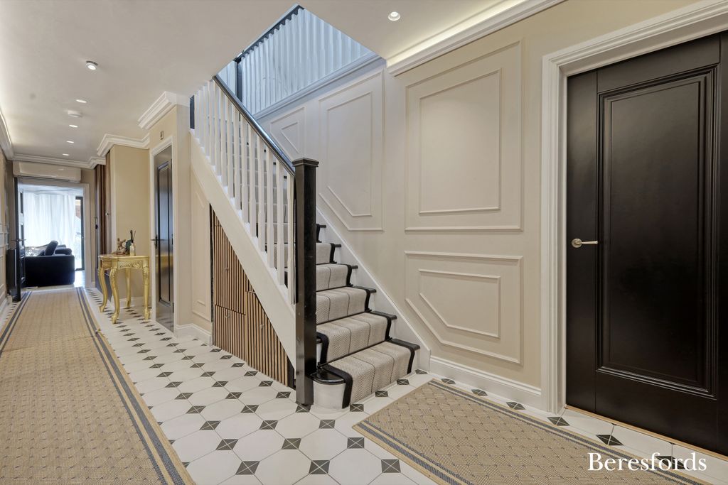 Property photo 2 of 39 Picture 2