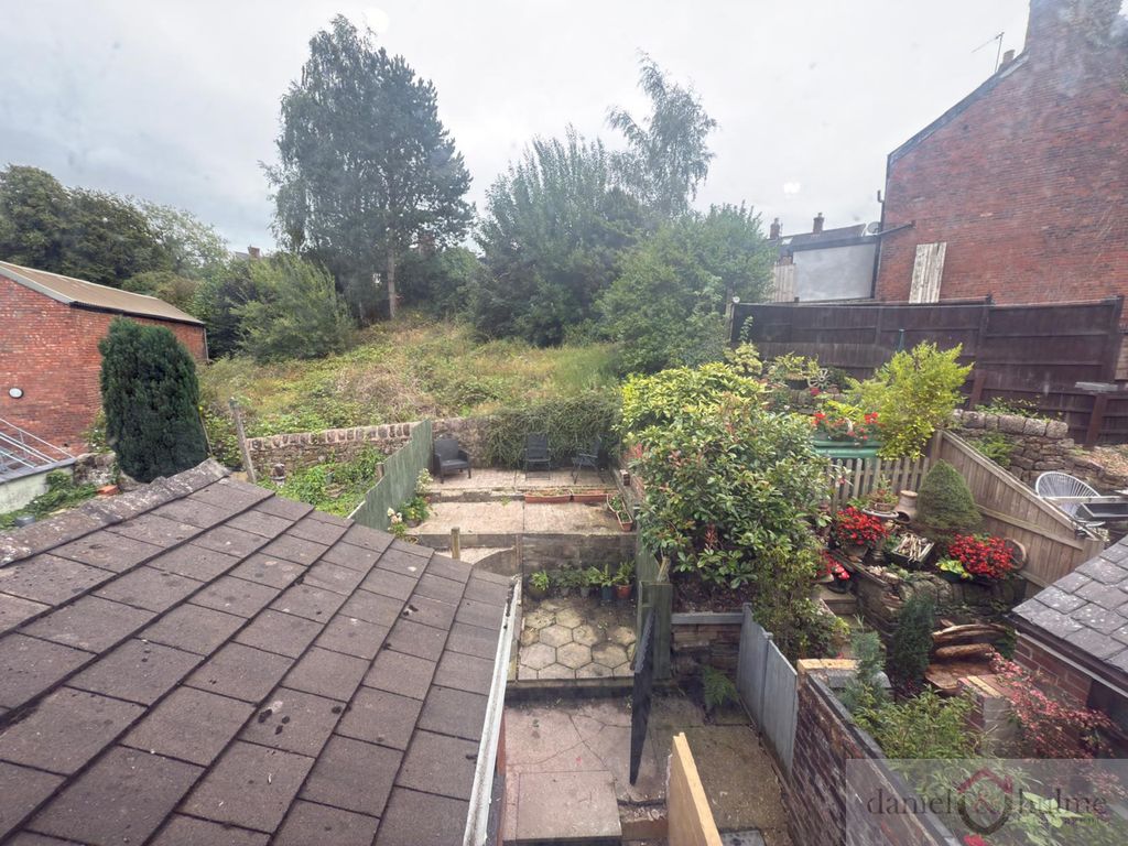 Property photo 2 of 32 6E15E50E-4F46-4Ea0-A044-6Fb4681F0A14