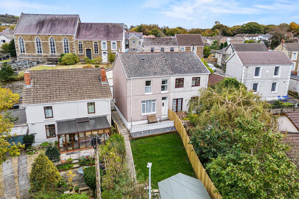 Property photo 2 of 22