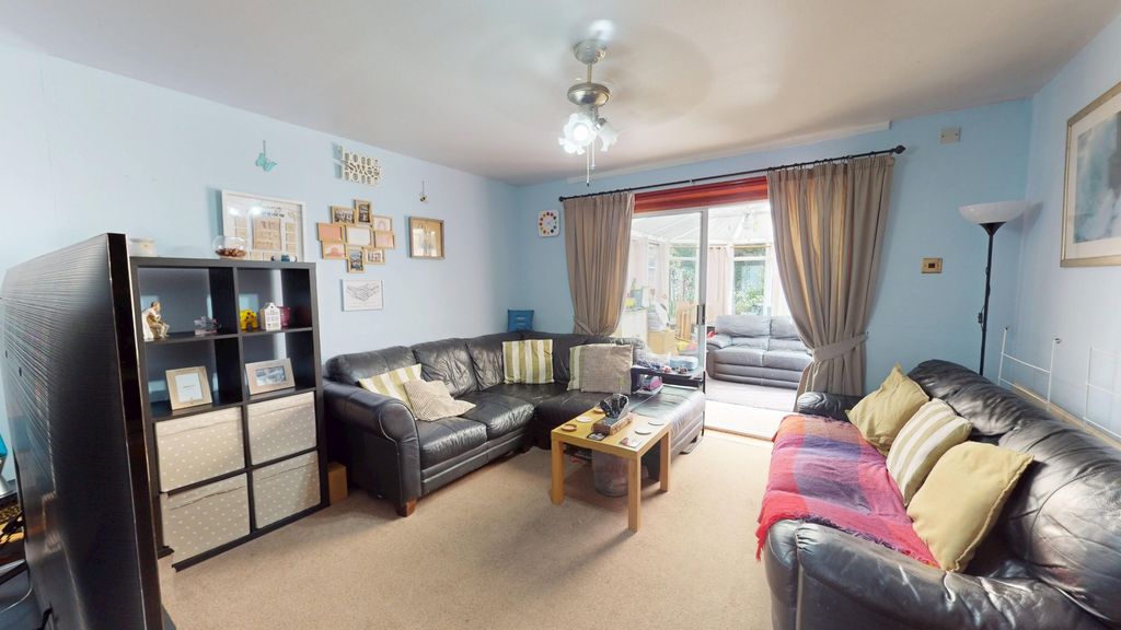 Property photo 3 of 23 4264814