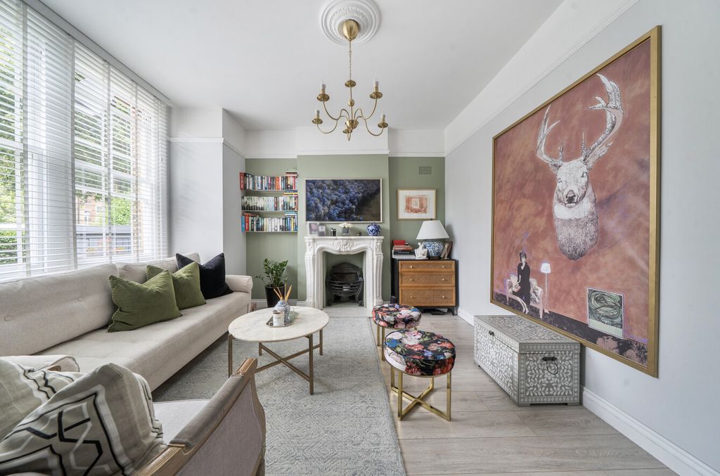 Property photo 2 of 20 1465279-18-6A0ee1...