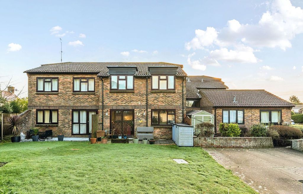 Property photo 1 of 19 Front