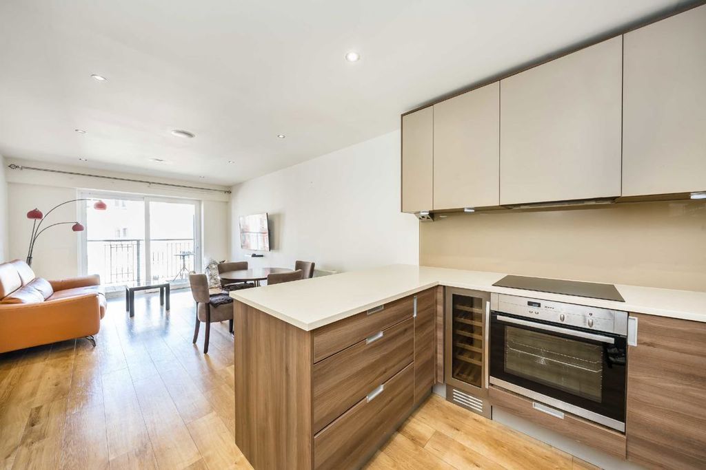 Property photo 2 of 9