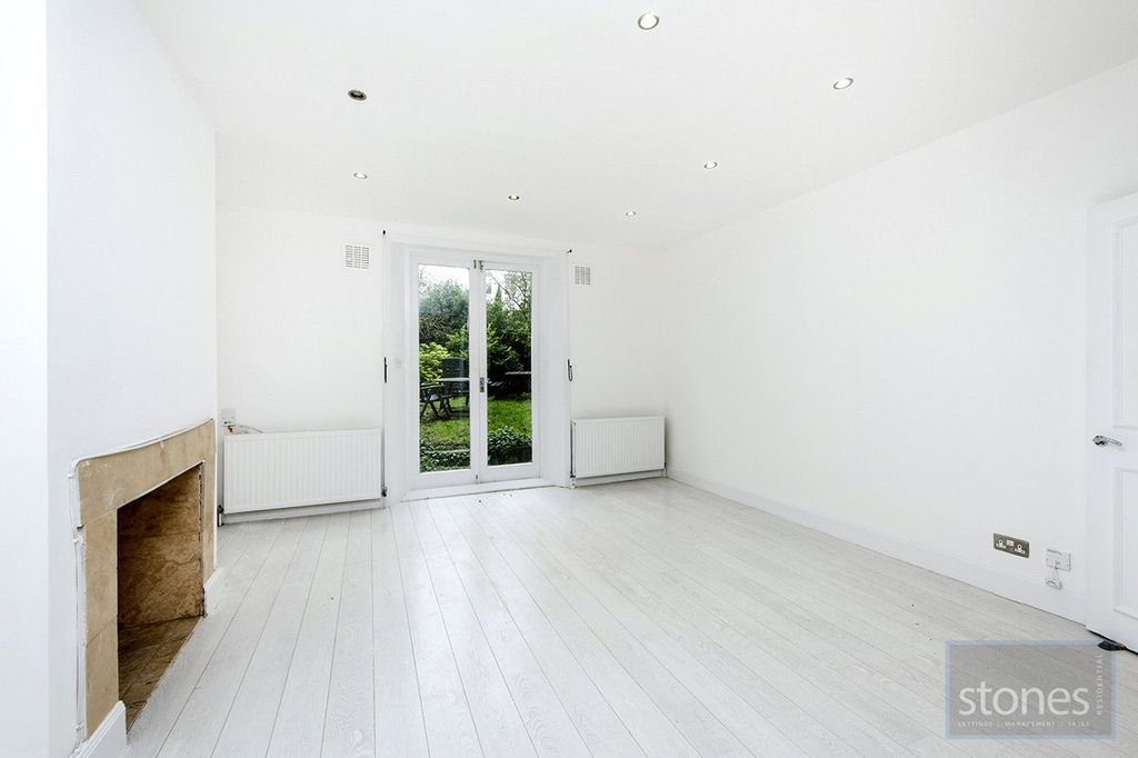 Property photo 3 of 17 Picture No. 14