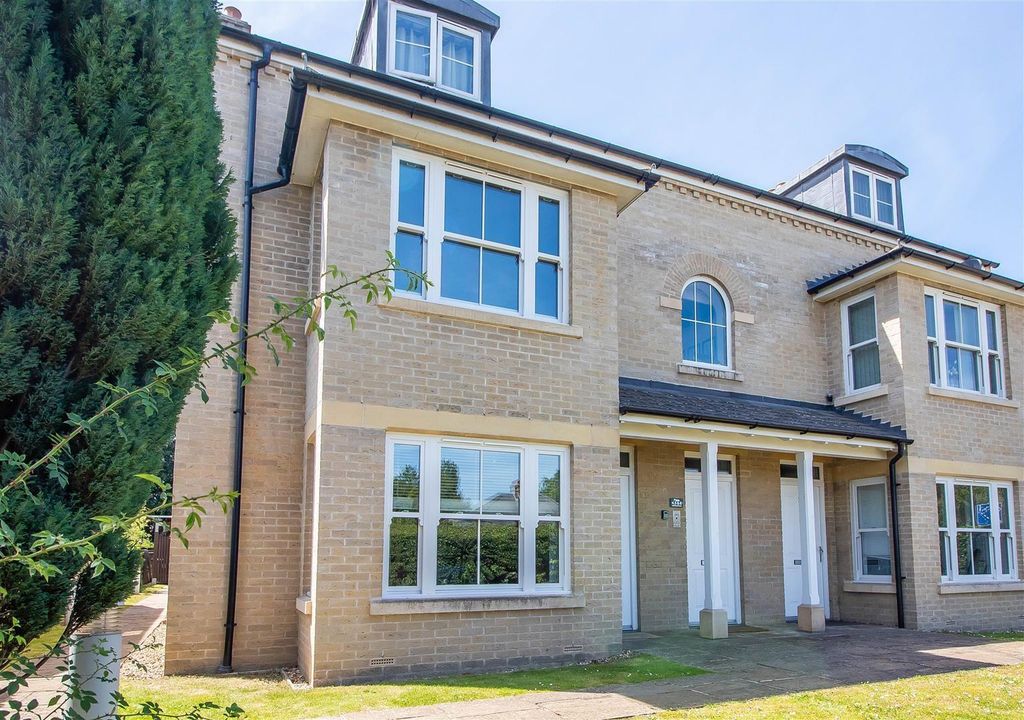 Property photo 1 of 9 Photo.Jpg