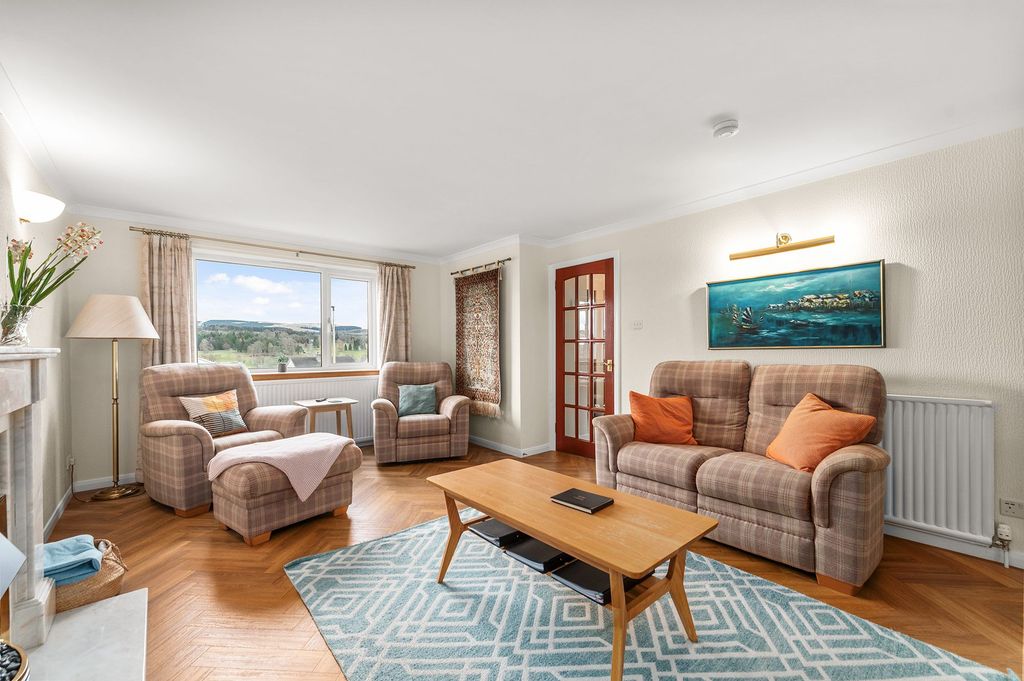 Property photo 2 of 22