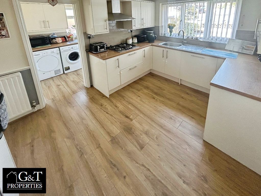 Property photo 1 of 27