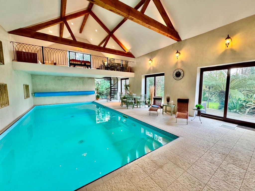 Property photo 2 of 42