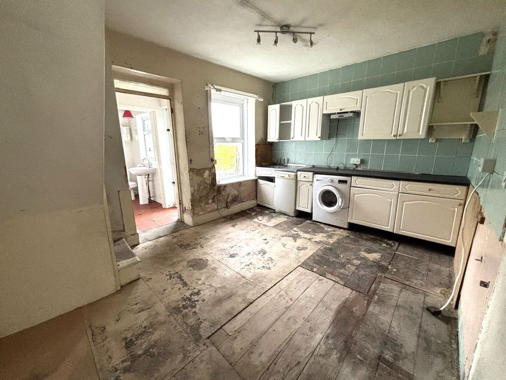 Property photo 3 of 10 Image 3