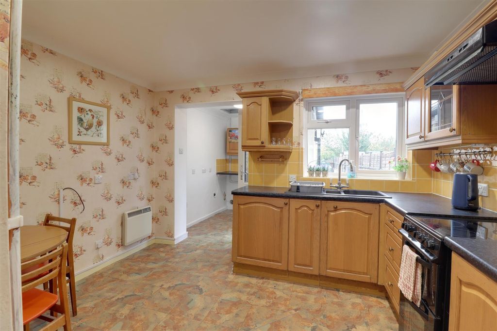 Property photo 2 of 26