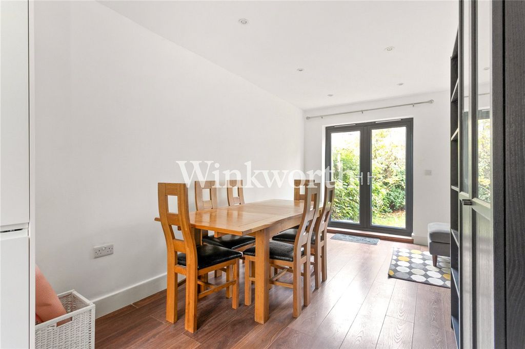 Property photo 3 of 25 Picture No. 48