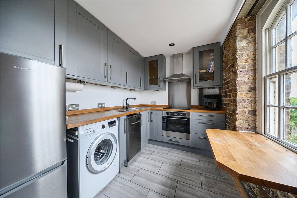 Property photo 2 of 16 Picture No. 09