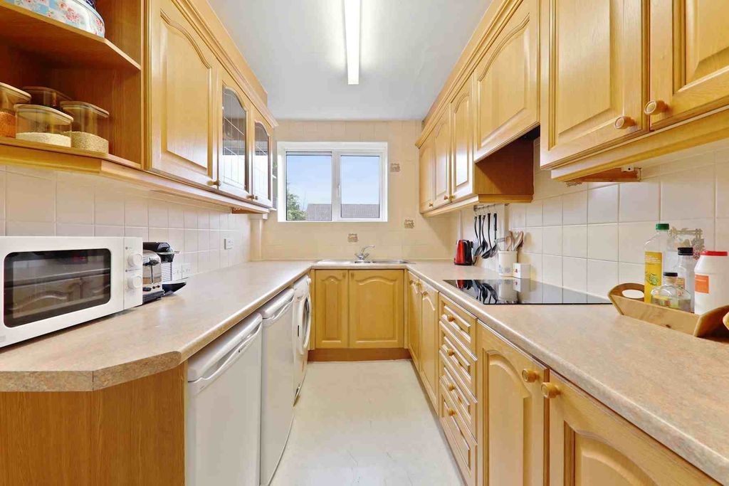 Property photo 3 of 8