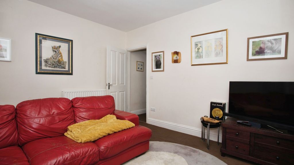 Property photo 3 of 14