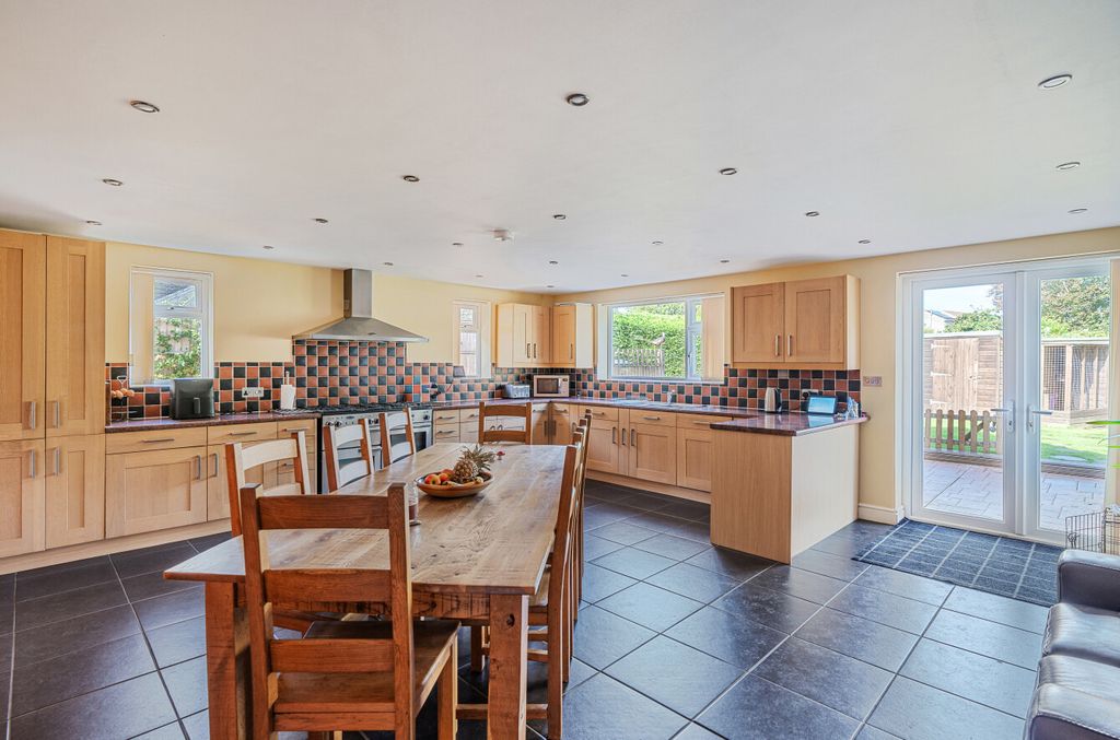 Property photo 2 of 22 1353583-8-68c44F8...