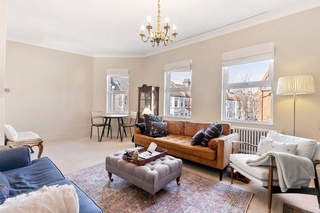 Property photo 1 of 9