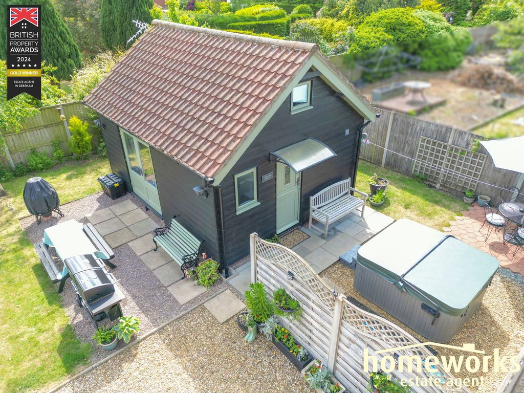 Property photo 3 of 32