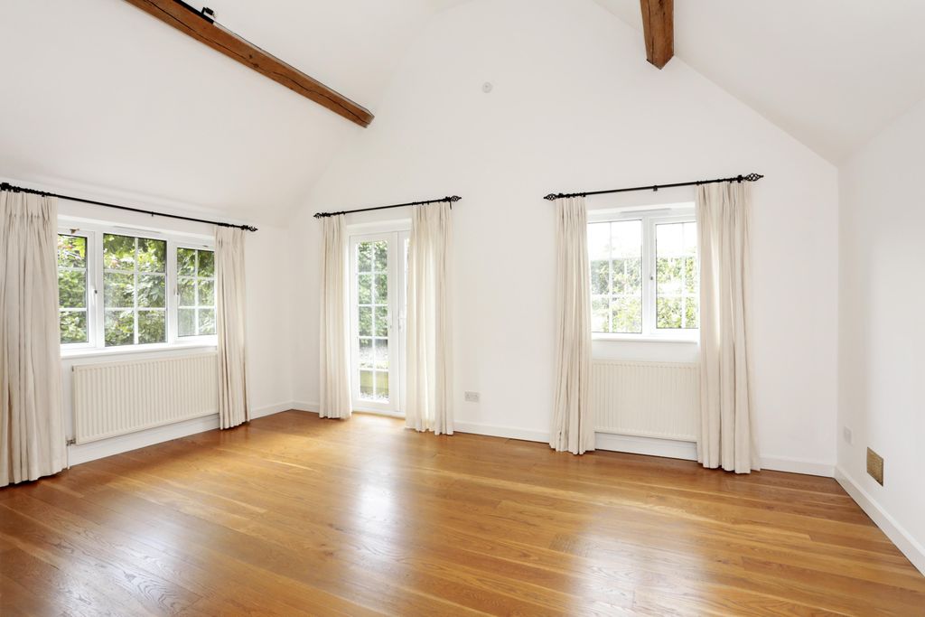 Property photo 3 of 12 Sitting Room1