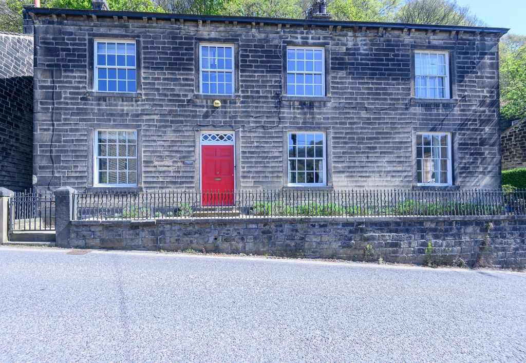 Property photo 1 of 58 Property Front