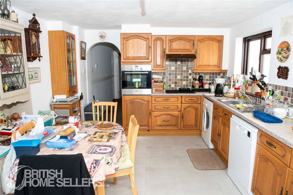 Property photo 3 of 16 Picture No. 15