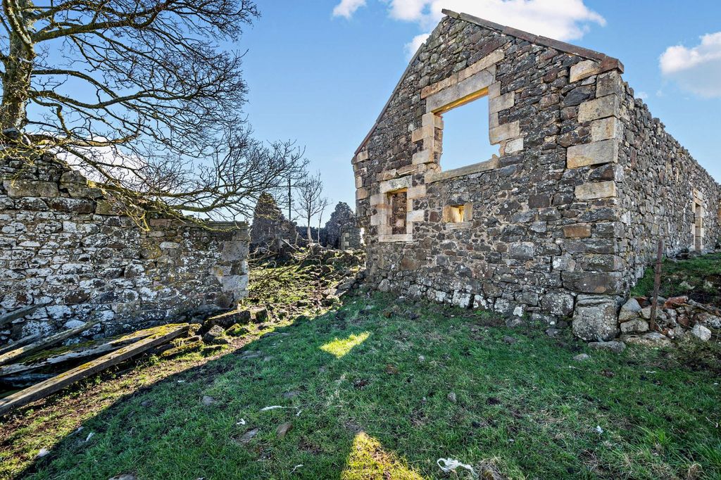 Property photo 2 of 16 Ruined Steading