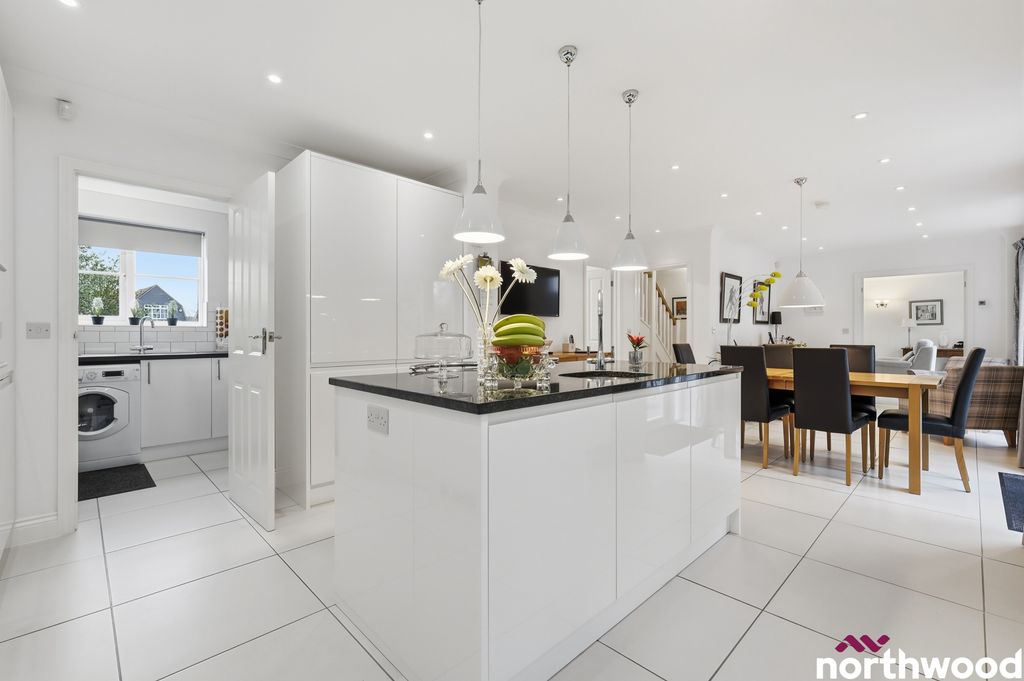 Property photo 3 of 26