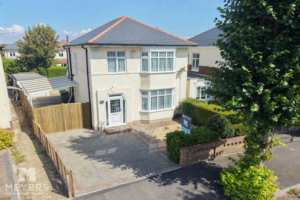 Property photo 1 of 30