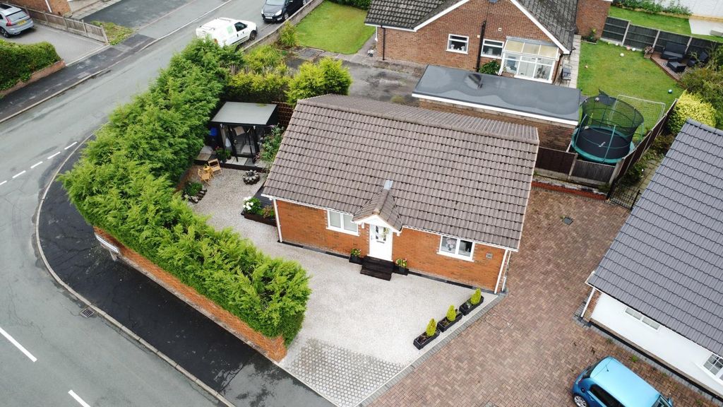 Property photo 2 of 16 0665151c-4871-42A1-A5c3-7B1499E00972.Jpg