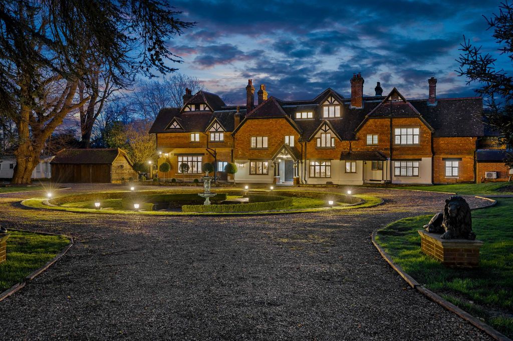 Property photo 1 of 41