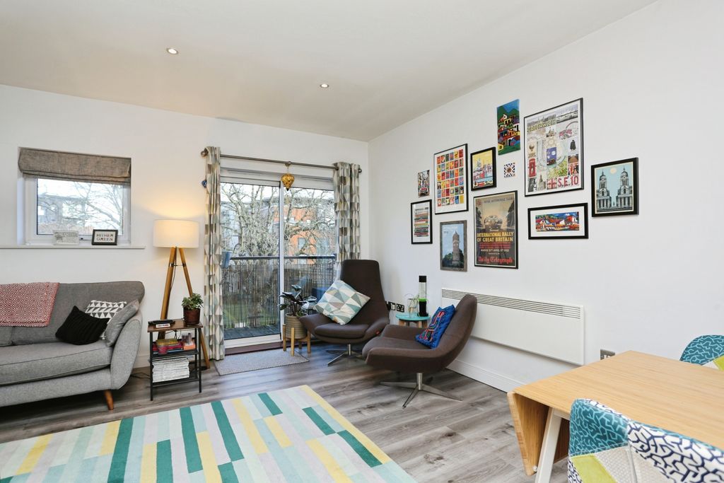 Property photo 3 of 20