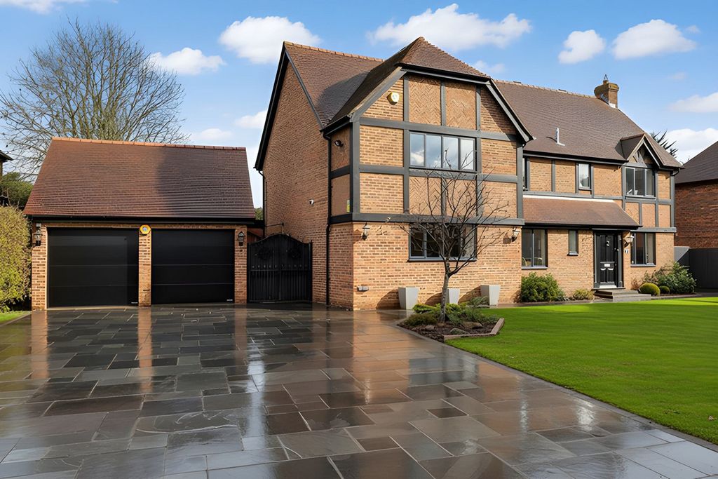 Property photo 1 of 44