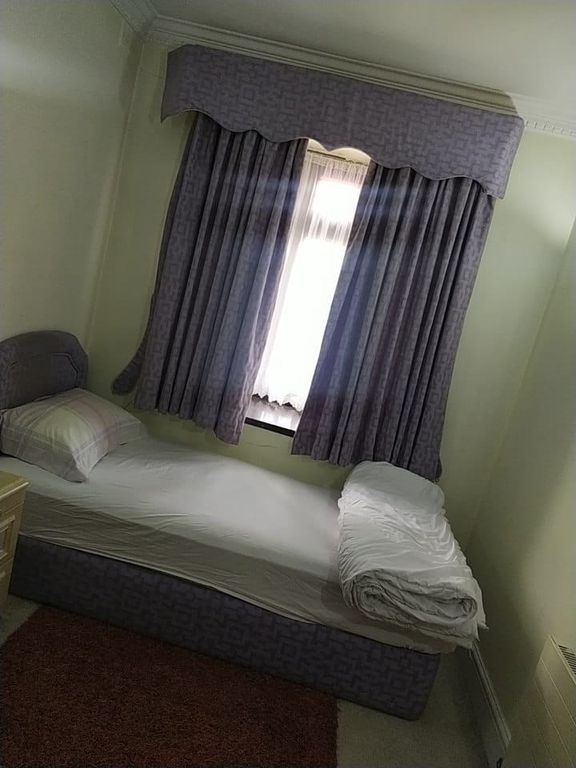 Property photo 1 of 2
