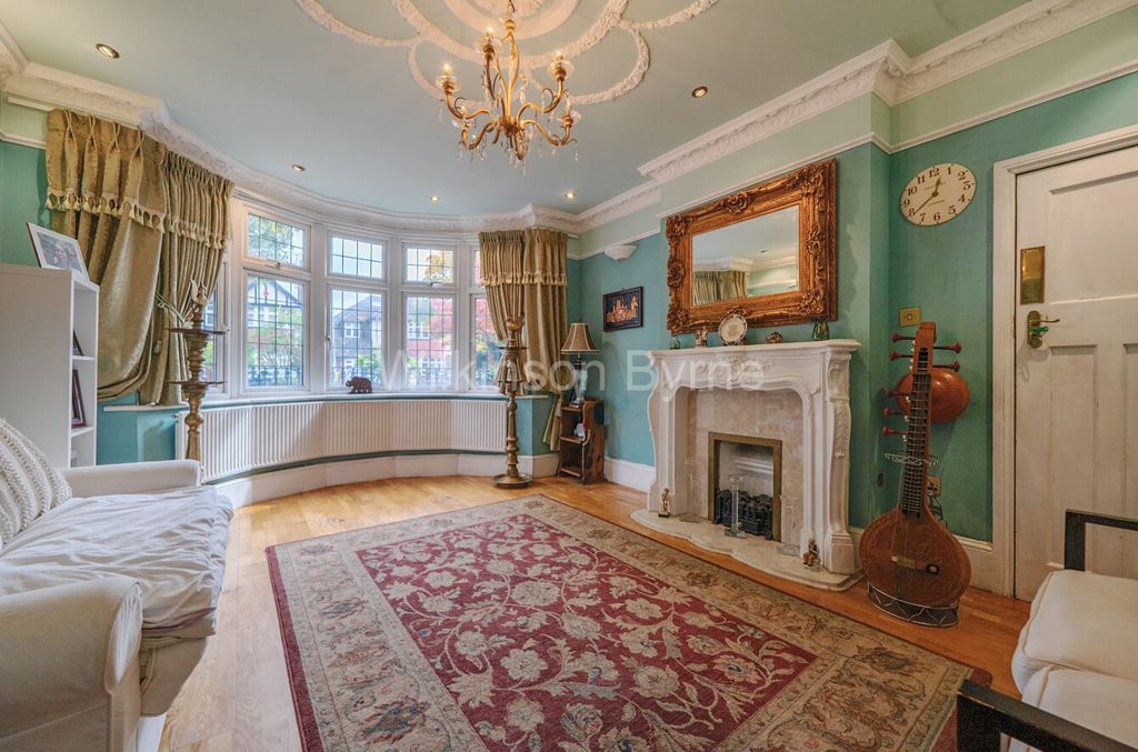 Property photo 2 of 19