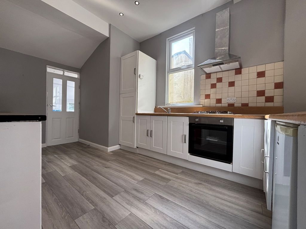 Property photo 3 of 15 82E174cc-d1B1-40d0-B9Ac-4084799Af9d9