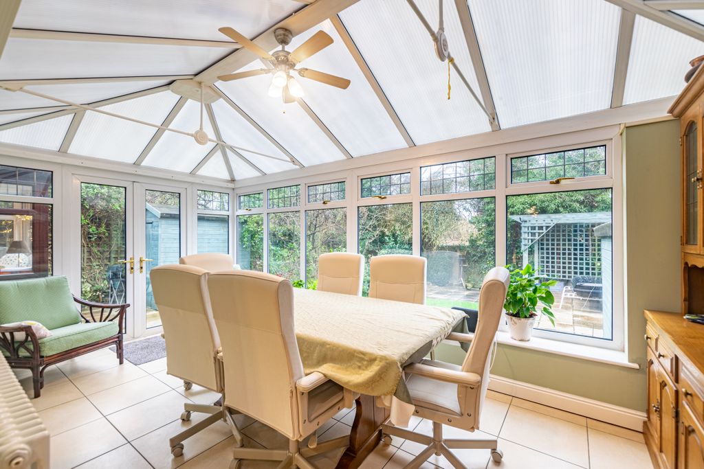 Property photo 2 of 20 Conservatory