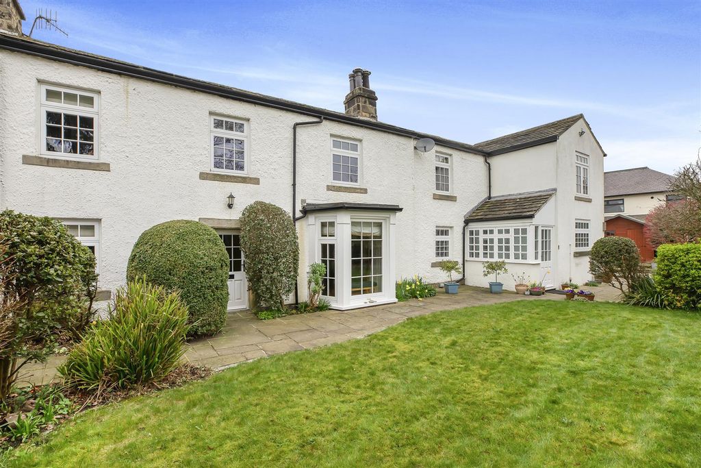 Property photo 1 of 25 Mill Lane