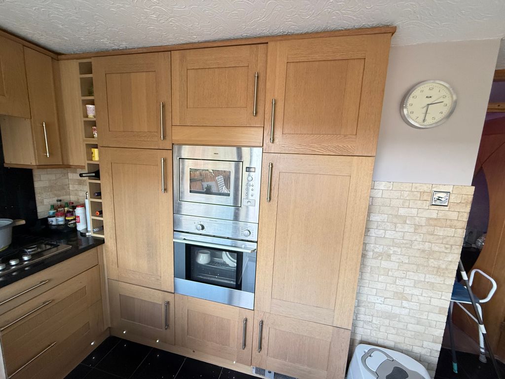 Property photo 3 of 19 Img_7622