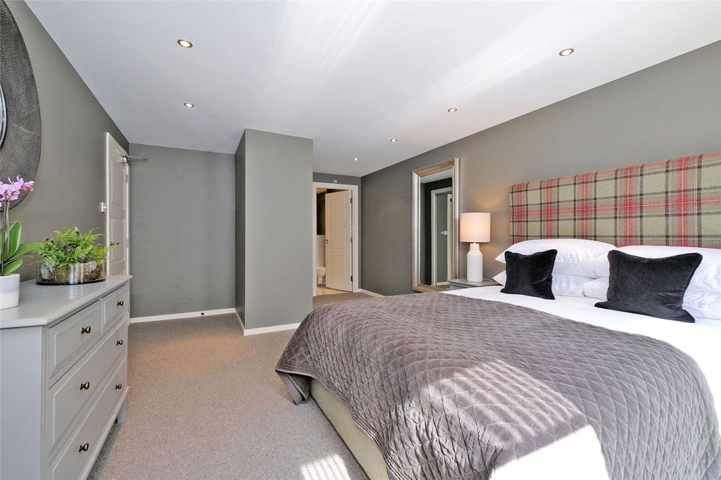 Additional image 15 of 3 bed flat for sale2 Dempsey Court, Queens Lane North, Aberdeen AB15
