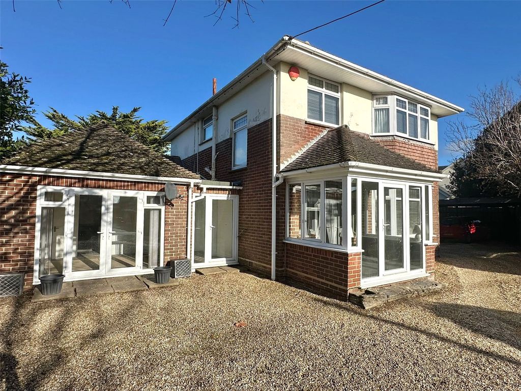 Property photo 3 of 33 Picture No. 34