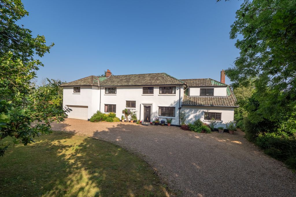 Property photo 1 of 23