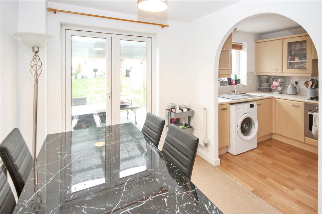 Property photo 3 of 12 Img_8922.Jpg